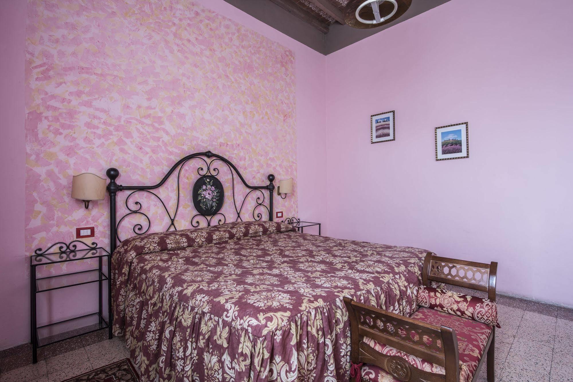 シエーナ ジデンツァ デポカ ロカンダ サンマルティーノ Bed & Breakfast エクステリア 写真